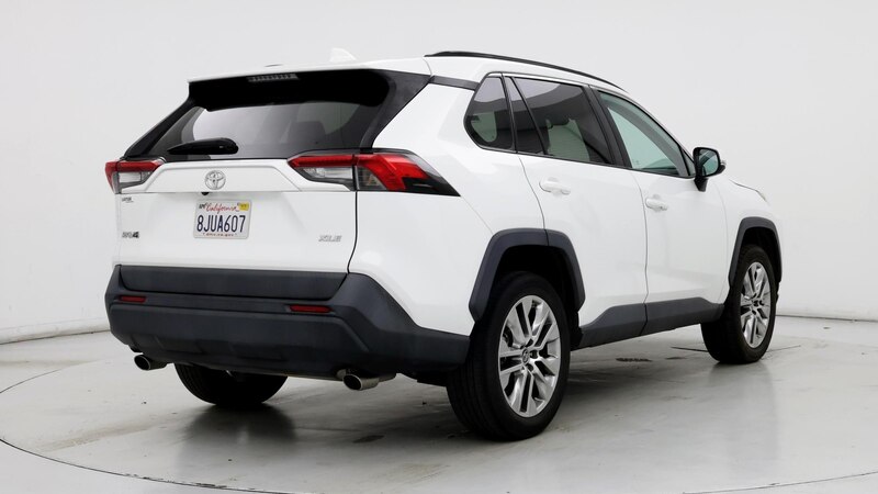 2019 Toyota RAV4 XLE Premium 8