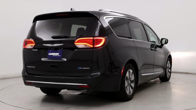 2019 Chrysler Pacifica Hybrid Limited 8