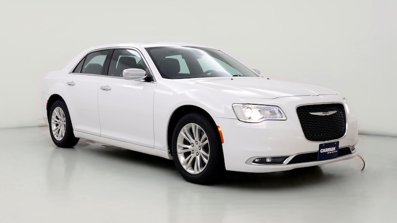 2016 Chrysler 300 C Hero Image