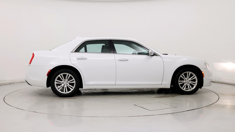 2016 Chrysler 300 C 7