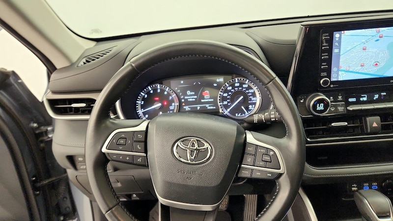 2022 Toyota Highlander XLE 10