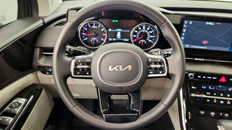 2023 Kia Carnival EX 10