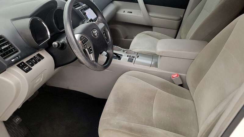 2013 Toyota Highlander SE 11