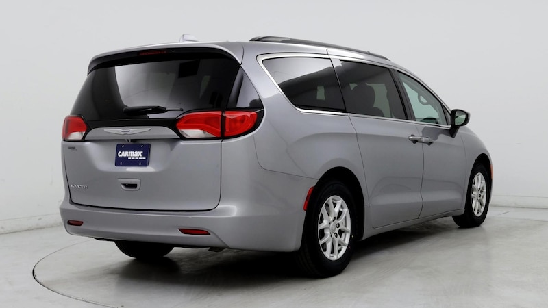 2020 Chrysler Voyager LXi 8