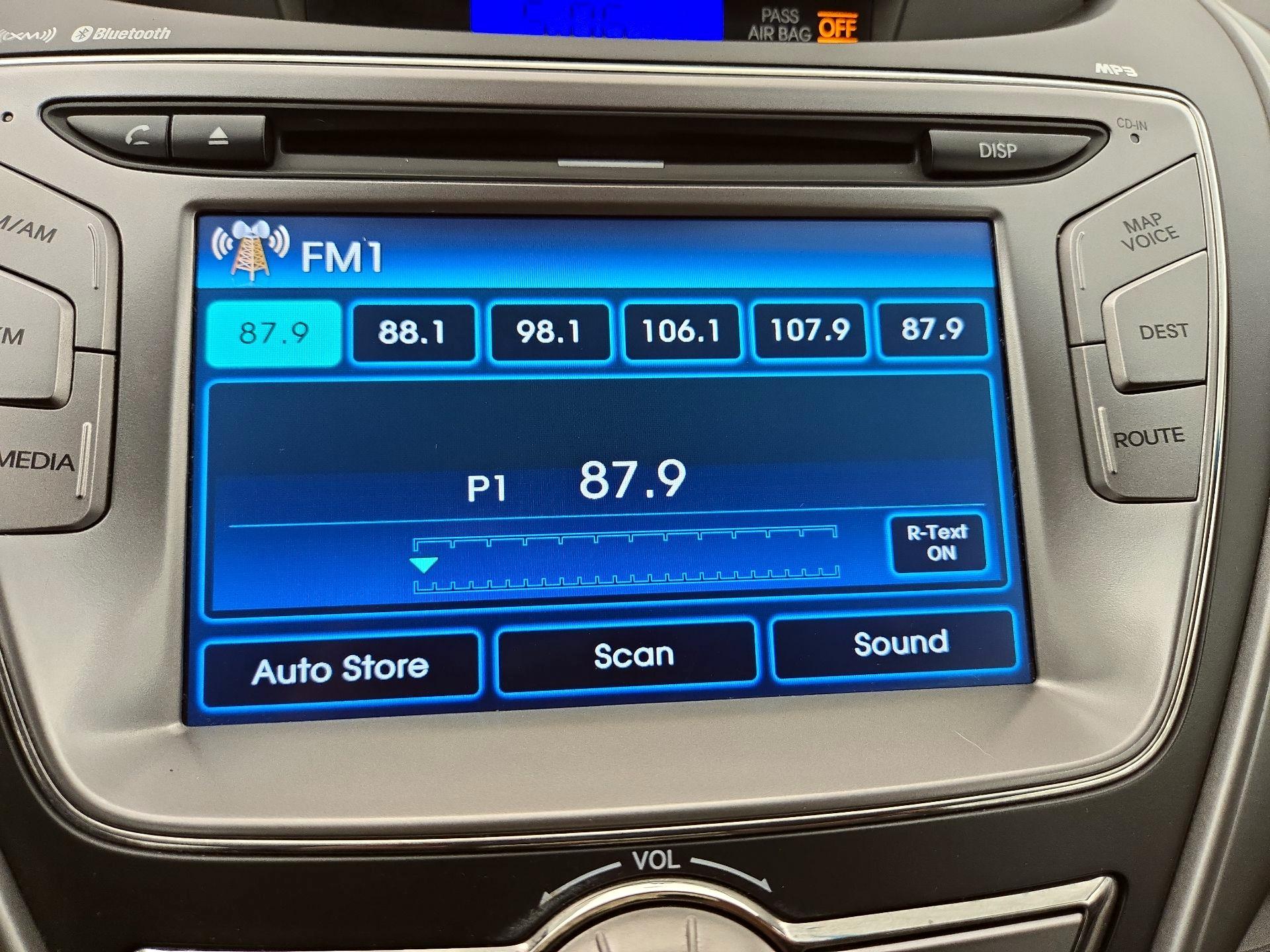 Thumbnail: 2013 Hyundai Elantra - 16