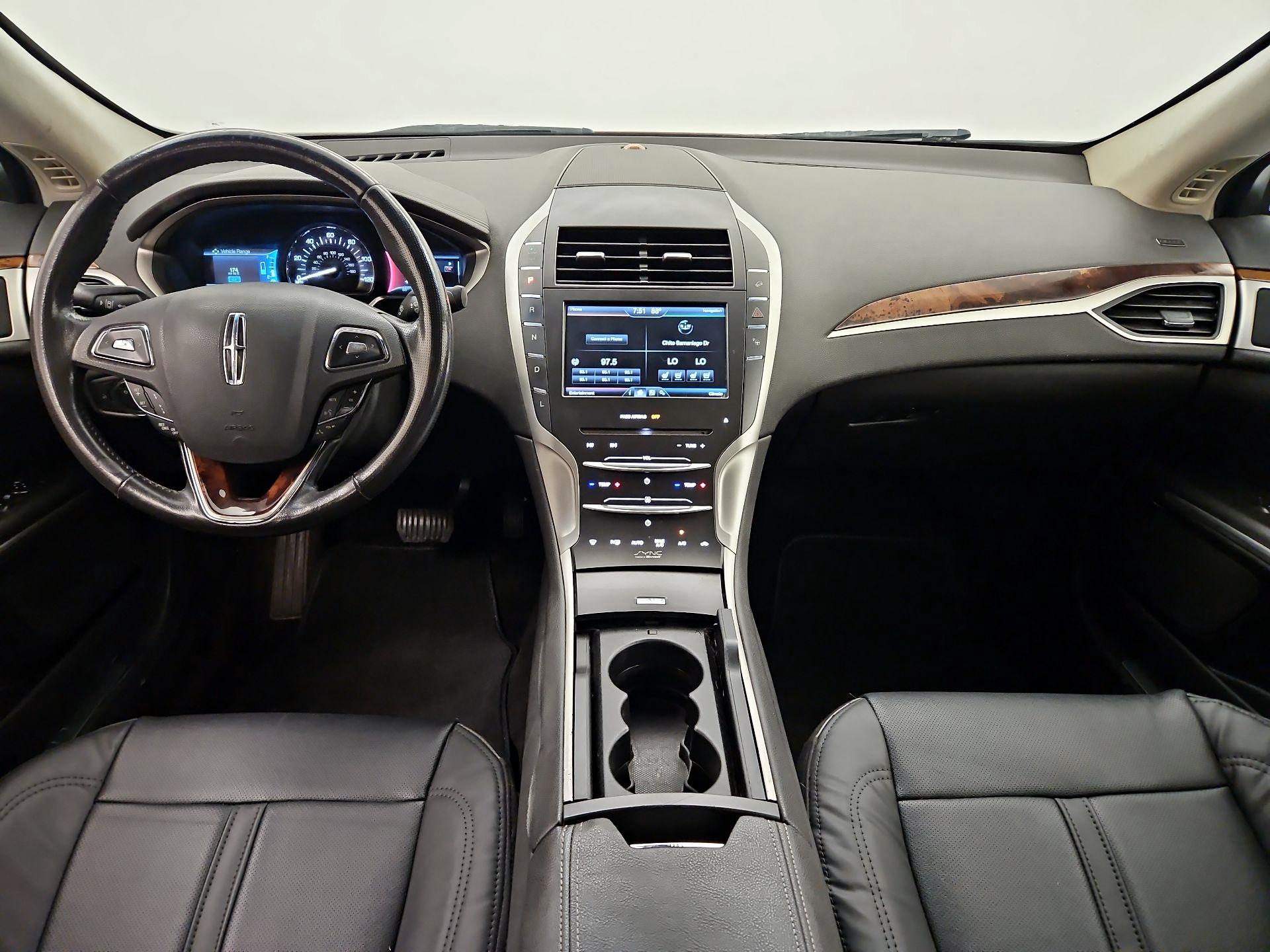 Thumbnail: 2014 Lincoln MKZ - 9