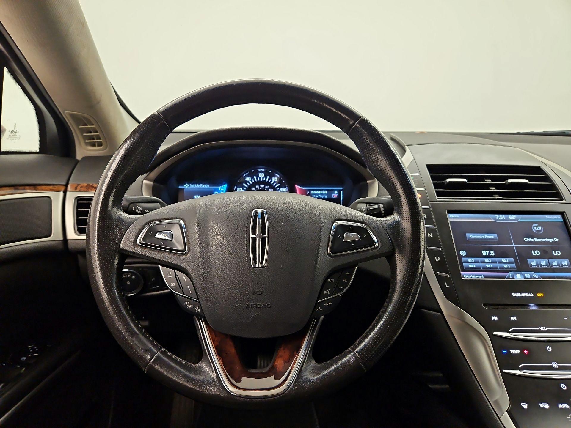 Thumbnail: 2014 Lincoln MKZ - 10