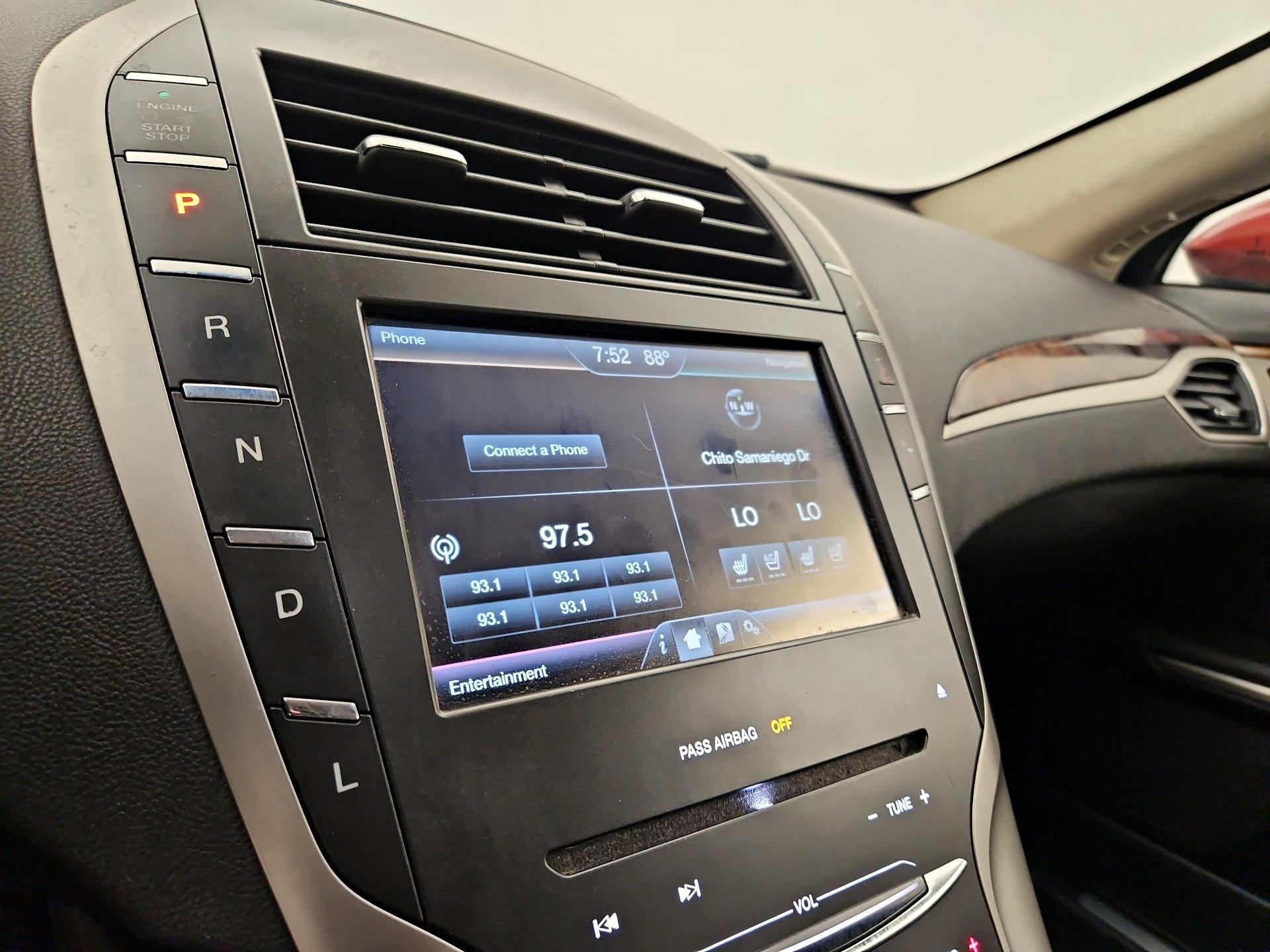 Thumbnail: 2014 Lincoln MKZ - 15