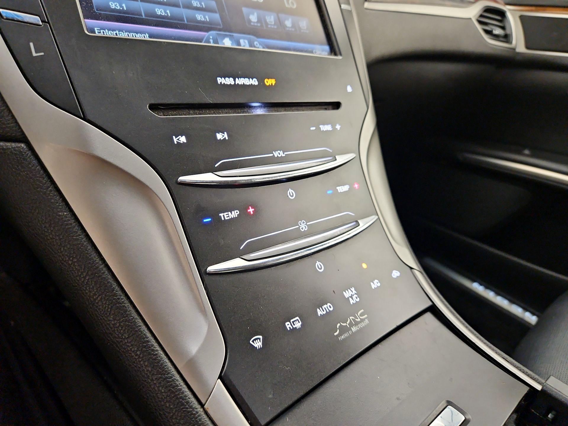 Thumbnail: 2014 Lincoln MKZ - 16