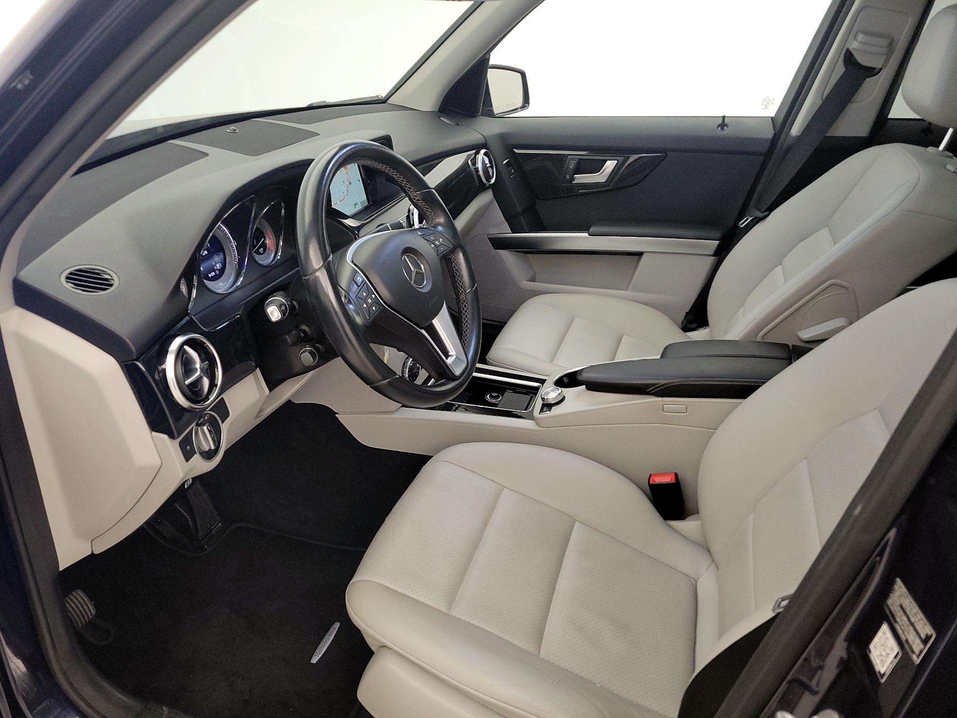 Thumbnail: 2015 Mercedes-Benz GLK - 11