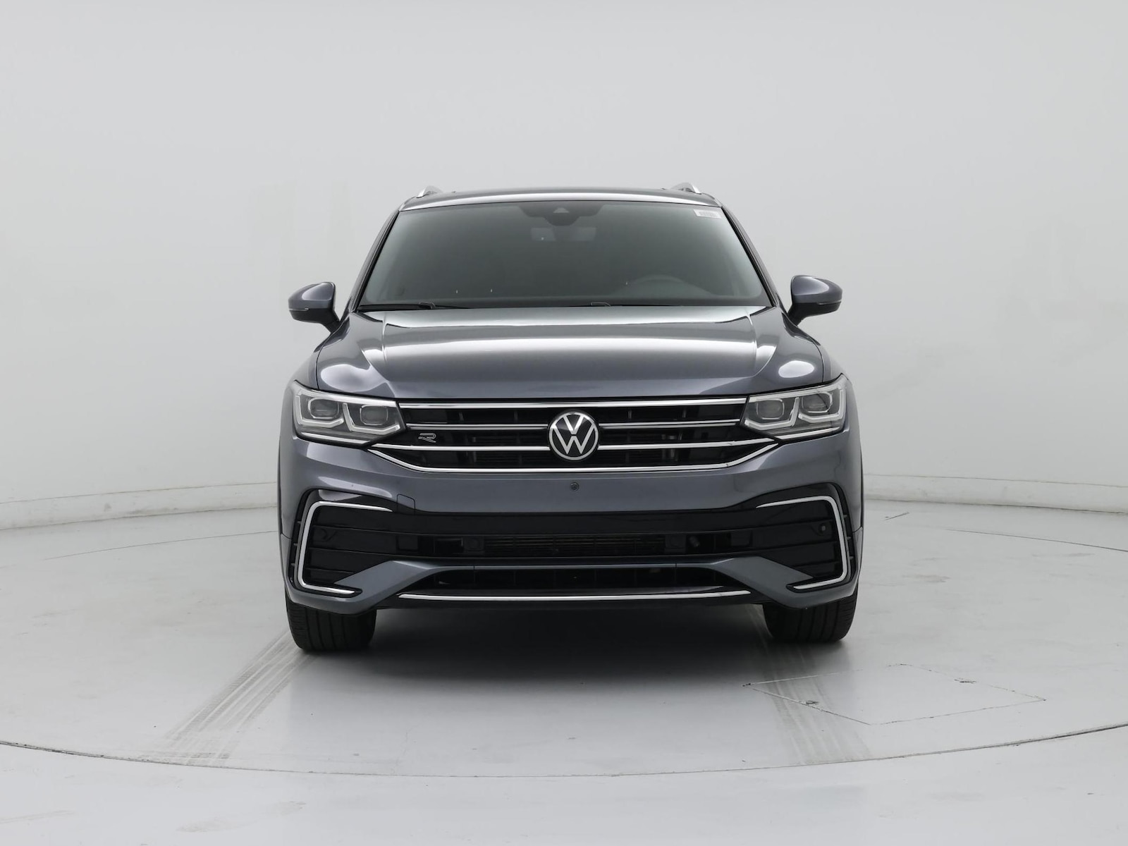 Image 6 of 2022 Volkswagen Tiguan SEL R-Line