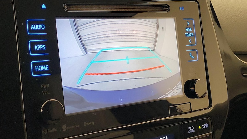 2016 Toyota Prius Three Touring 14