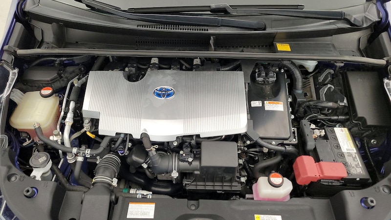 2016 Toyota Prius Three Touring 21