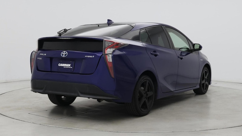 2016 Toyota Prius Three Touring 8