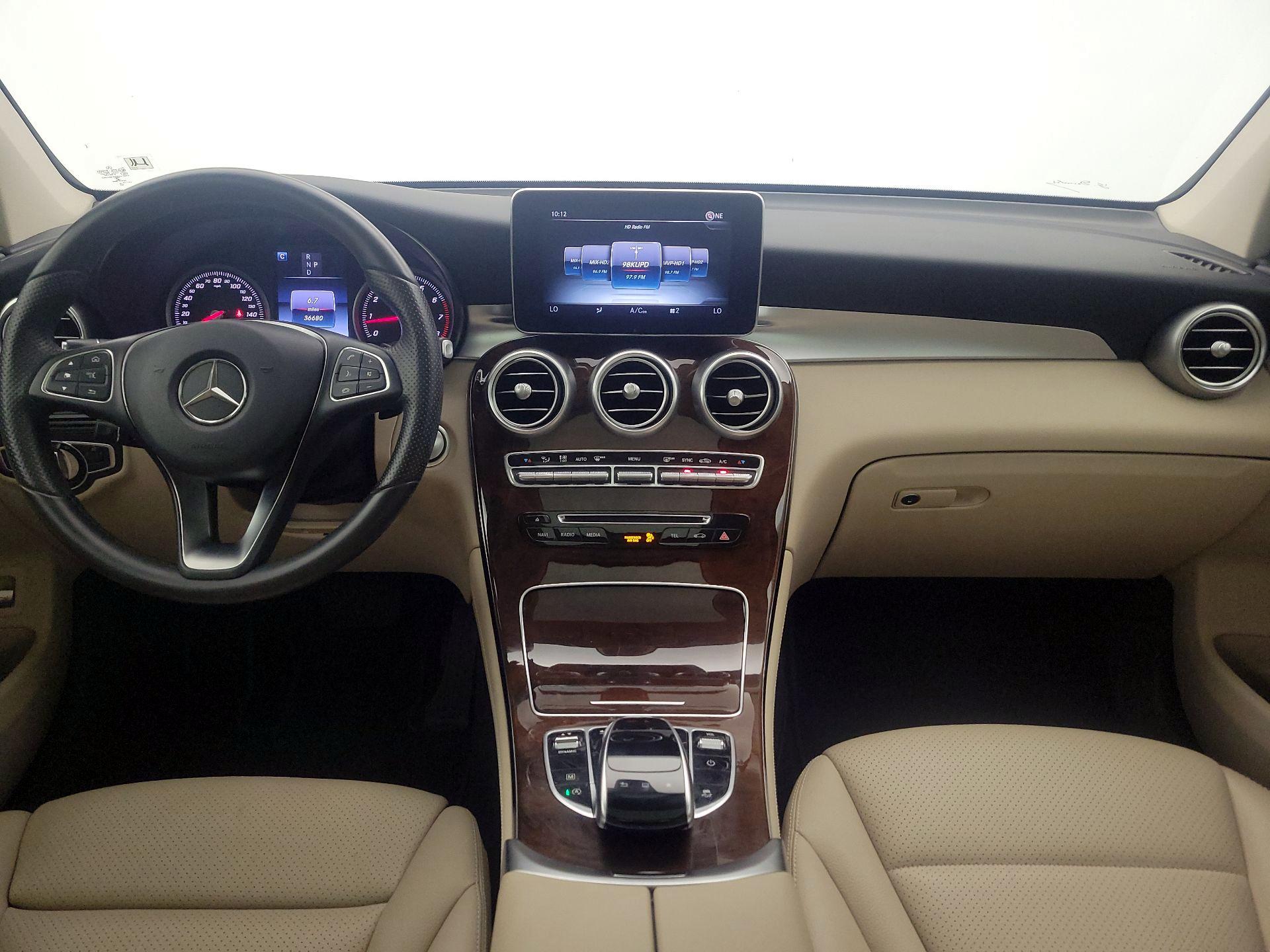 Thumbnail: 2016 Mercedes-Benz GLC - 9