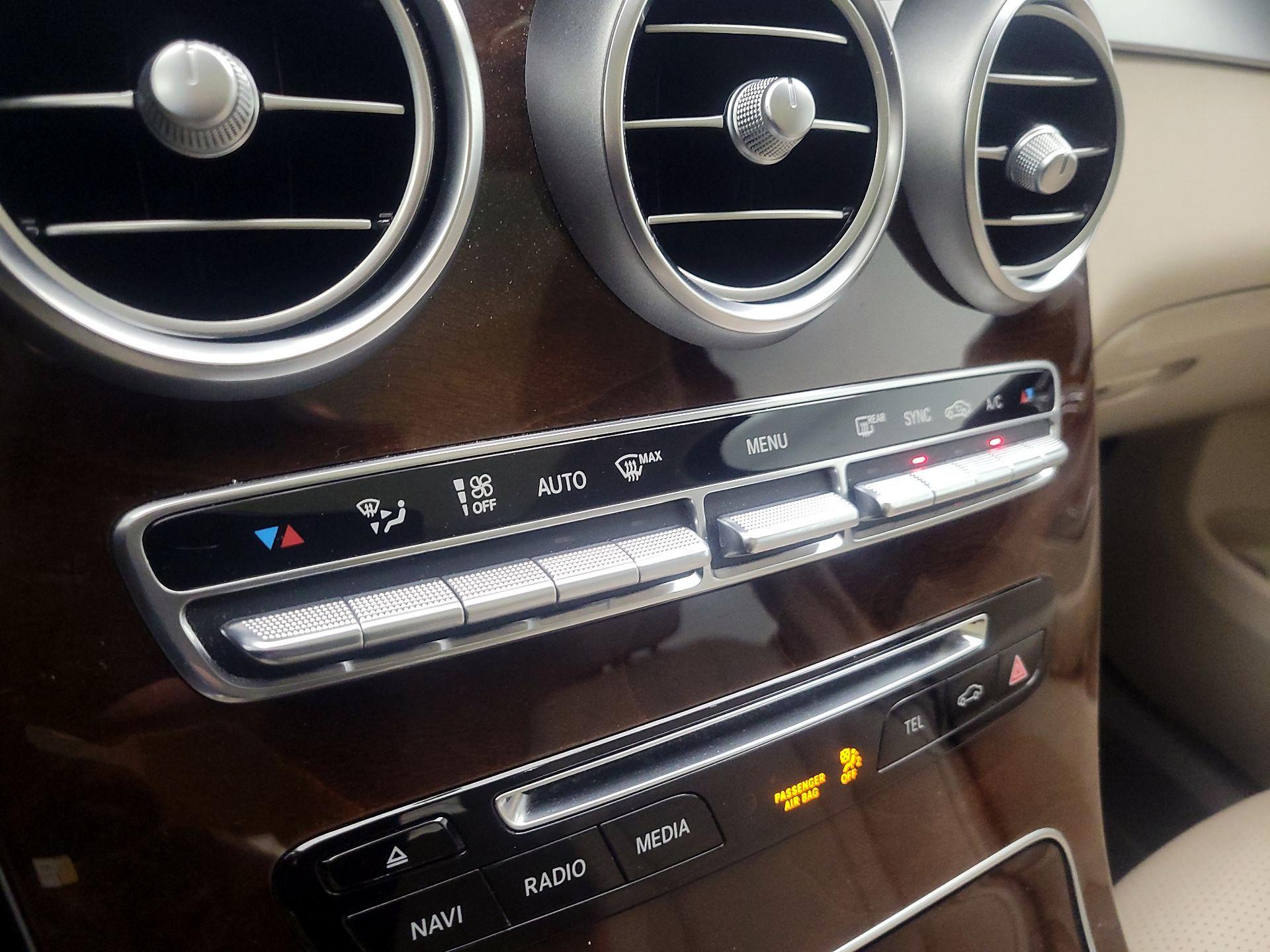 Thumbnail: 2016 Mercedes-Benz GLC - 16