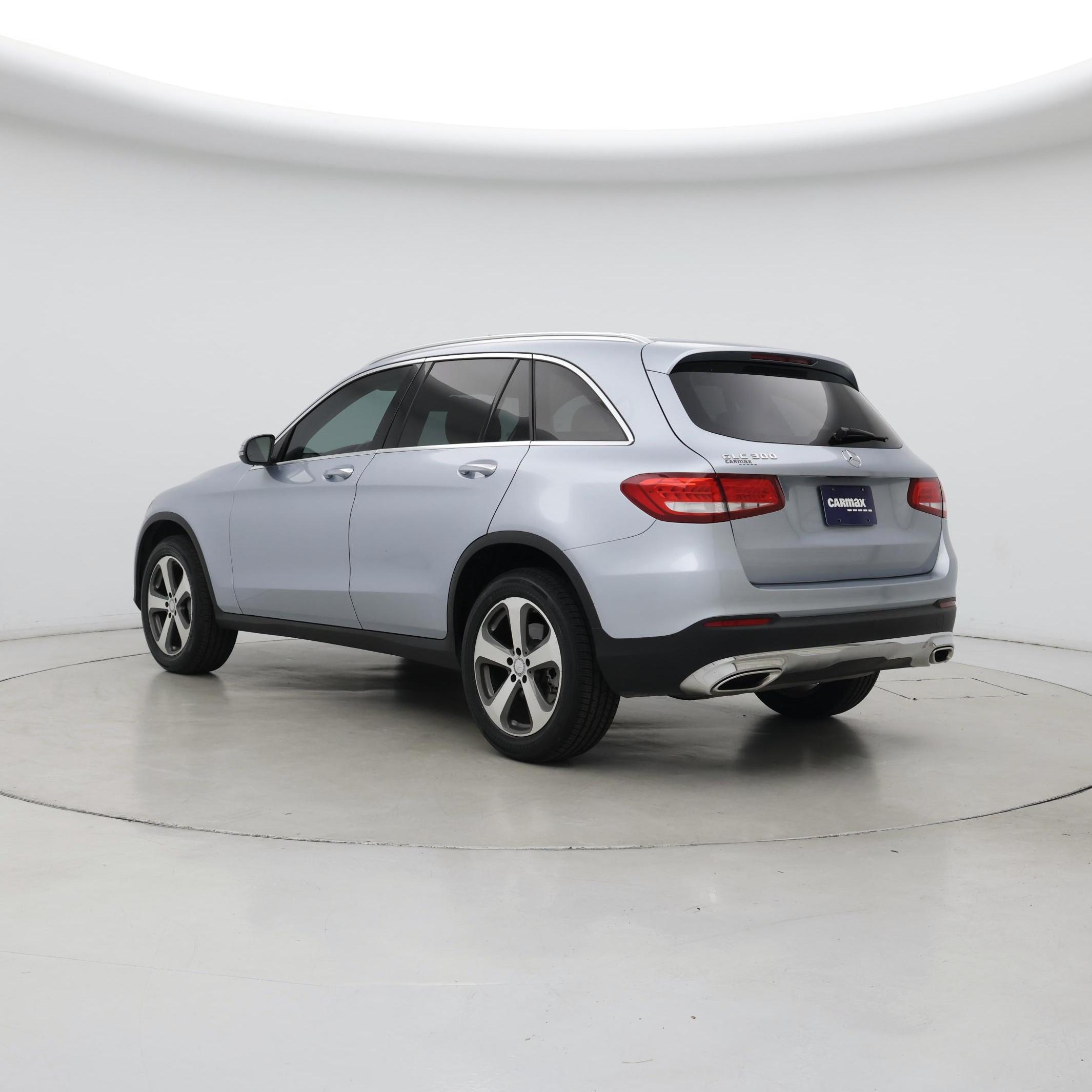 Thumbnail: 2016 Mercedes-Benz GLC - 2