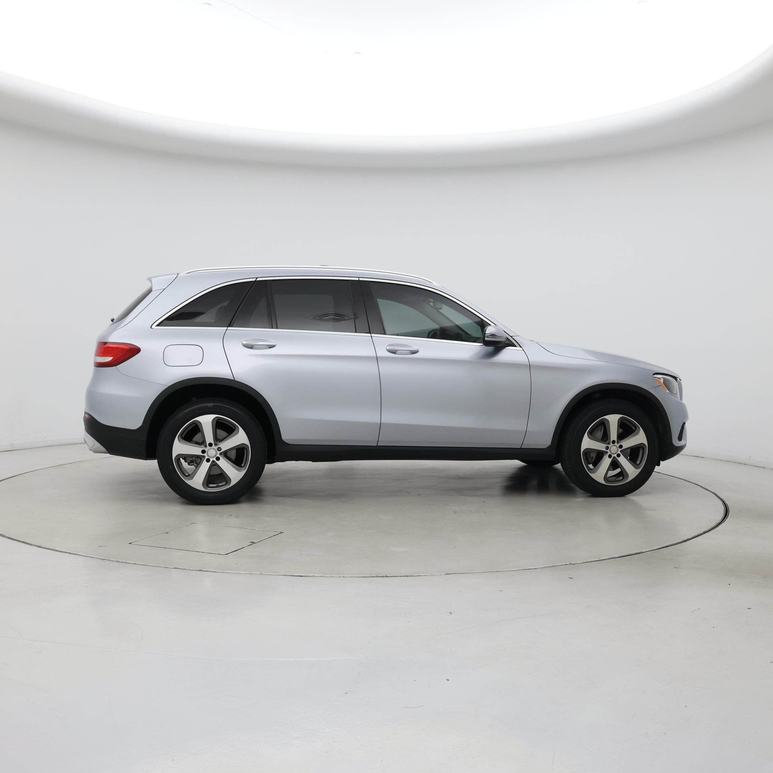 Thumbnail: 2016 Mercedes-Benz GLC - 7