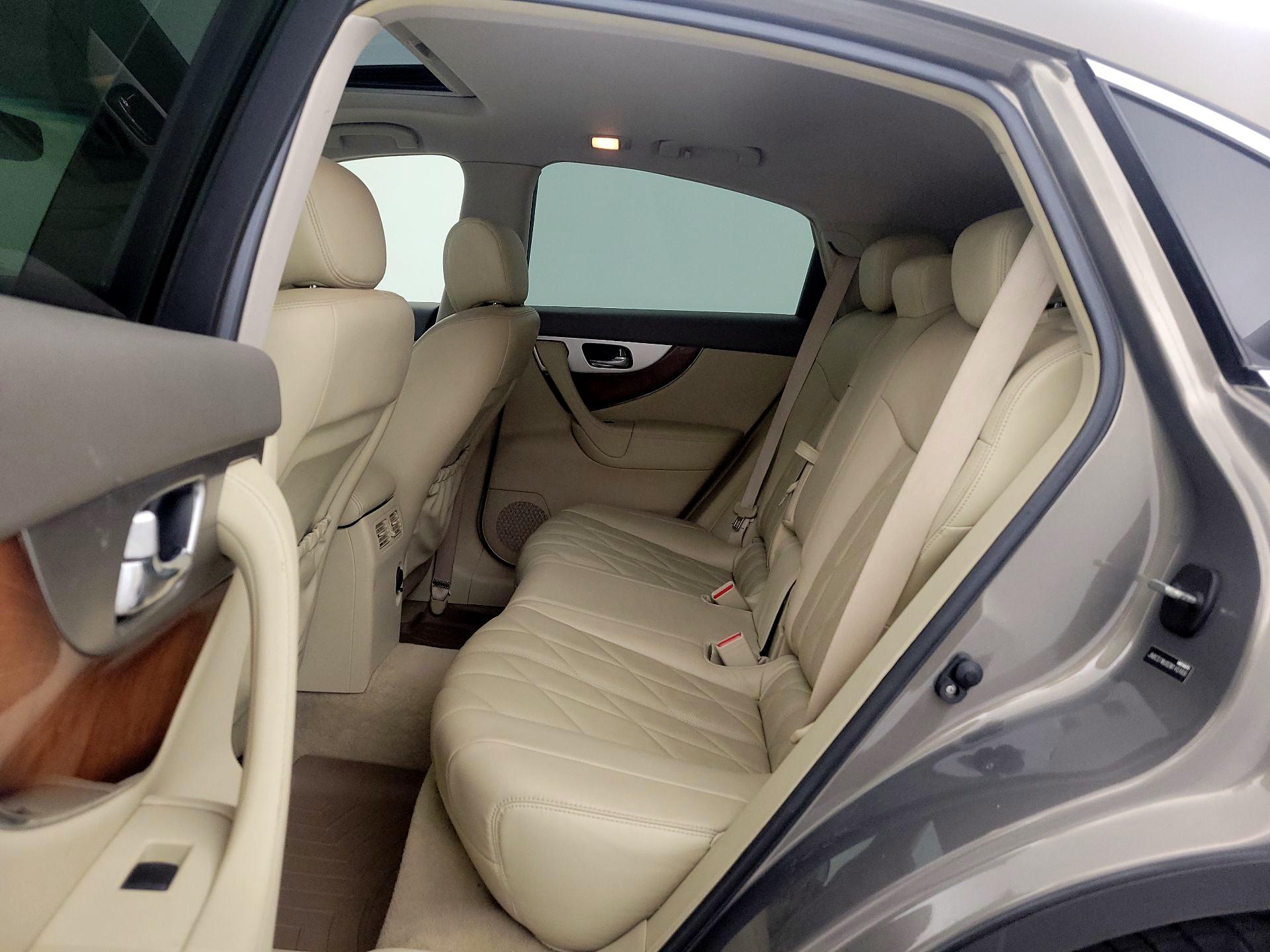 Thumbnail: 2013 INFINITI FX37 - 19