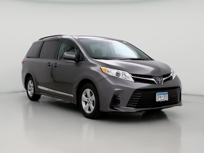 2018 Toyota Sienna LE -
                Independence, MO