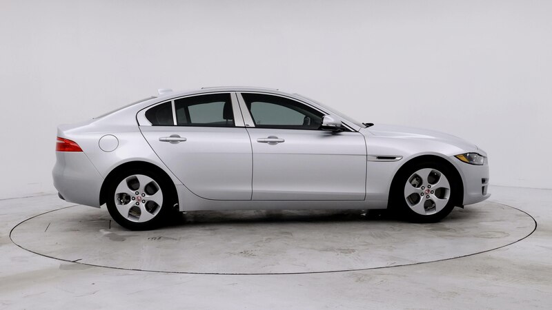 2017 Jaguar XE  7