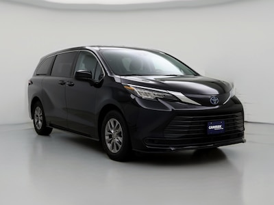 2021 Toyota Sienna LE -
                Hartford, CT