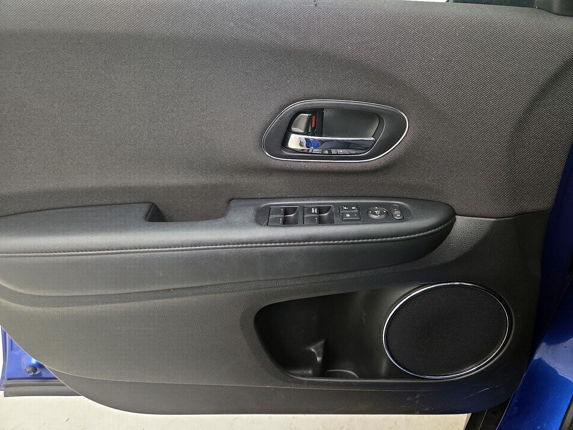 Thumbnail: 2019 Honda HR-V - 12