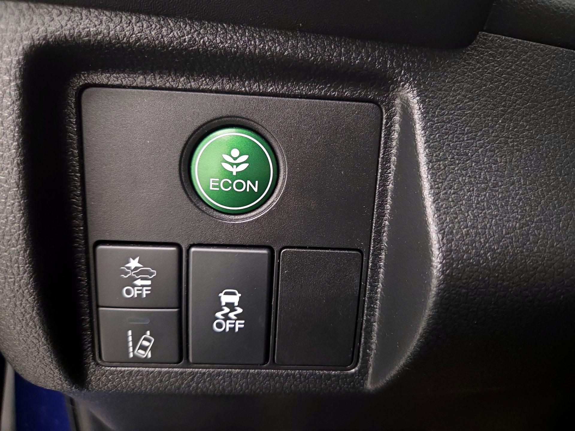 Thumbnail: 2019 Honda HR-V - 13