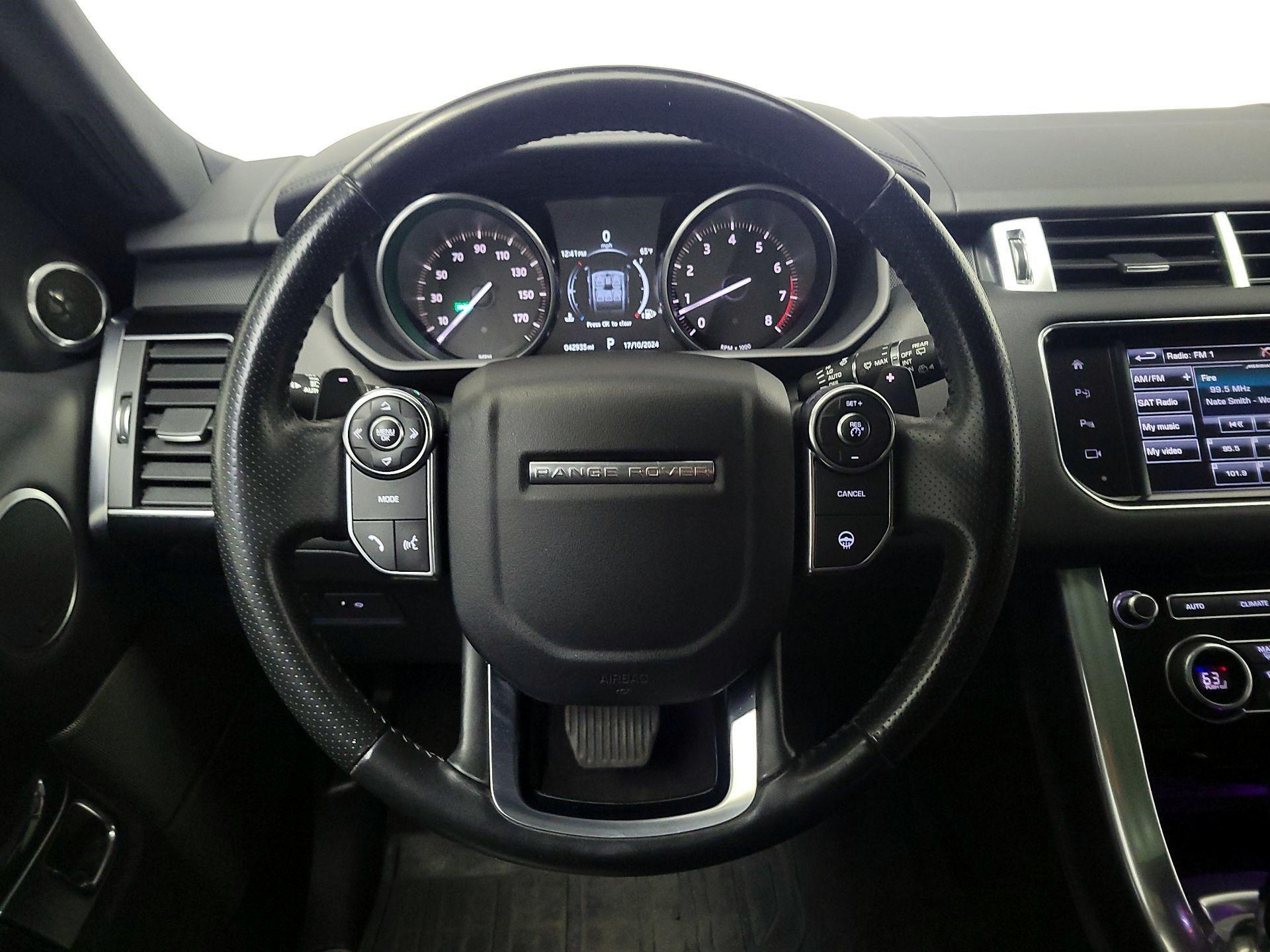 Thumbnail: 2016 Land Rover Range Rover Sport - 10