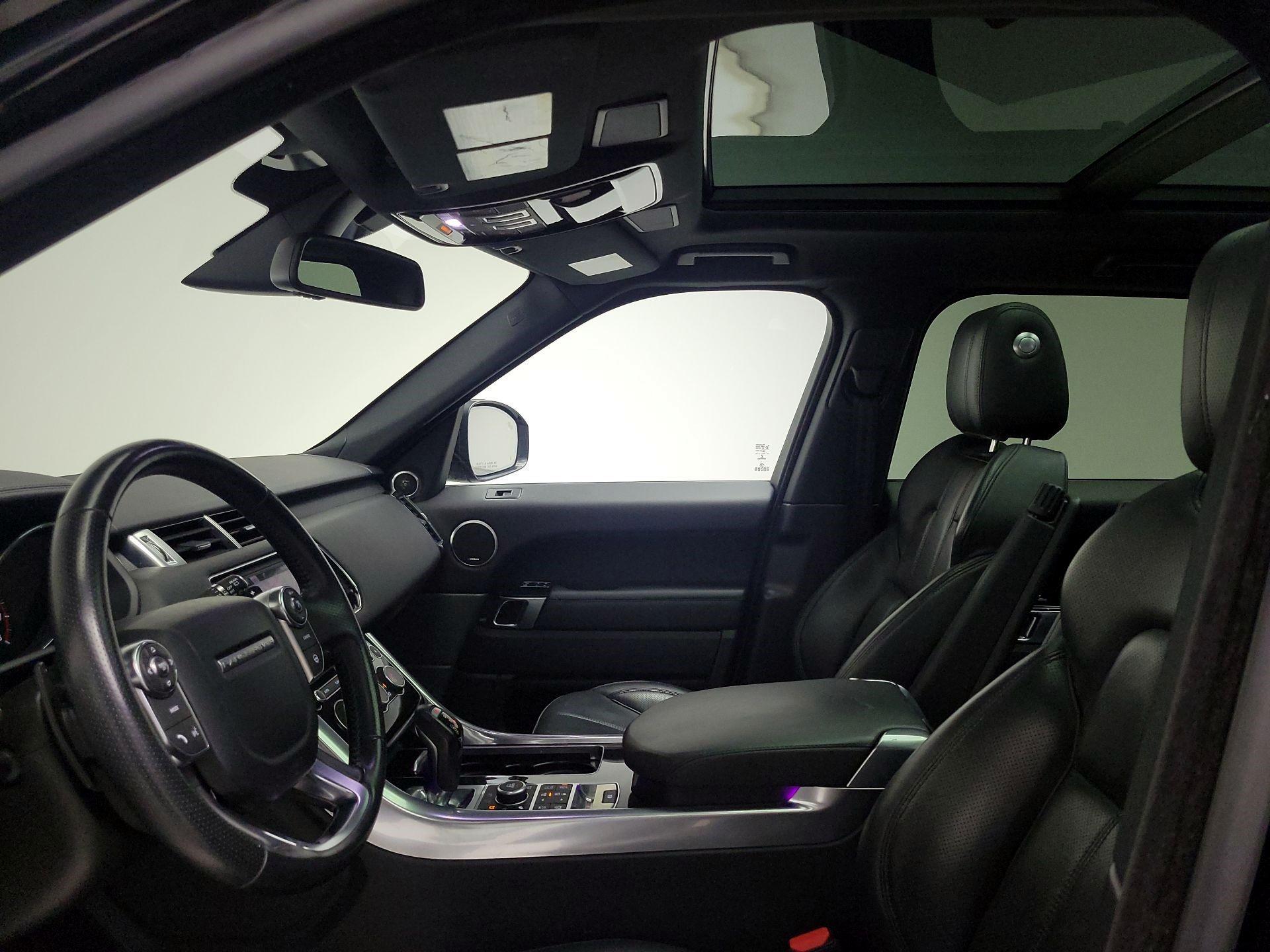 Thumbnail: 2016 Land Rover Range Rover Sport - 20