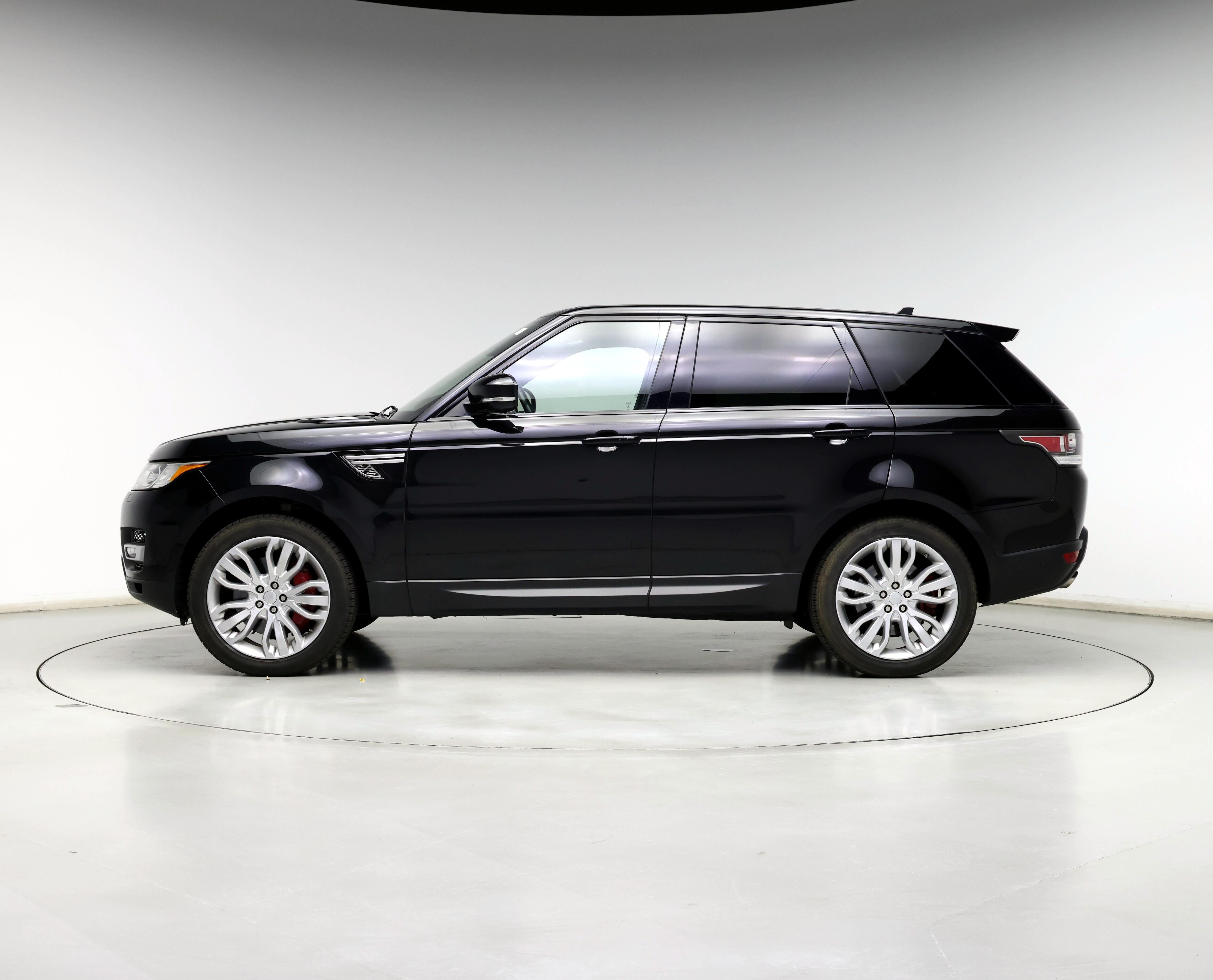 Thumbnail: 2016 Land Rover Range Rover Sport - 3
