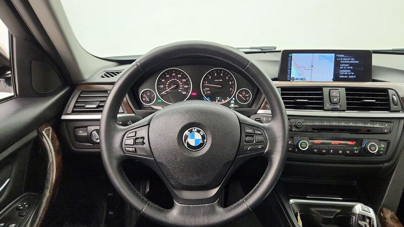 2015 BMW 3 Series 320i 10