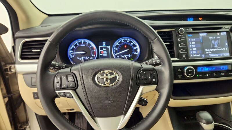 2014 Toyota Highlander Limited 10