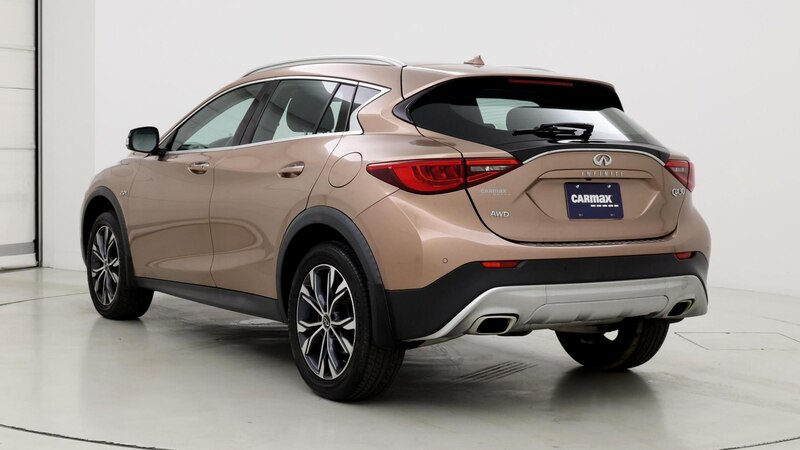 2017 INFINITI QX30 Premium 2