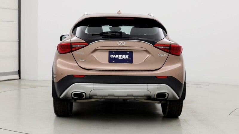 2017 INFINITI QX30 Premium 6