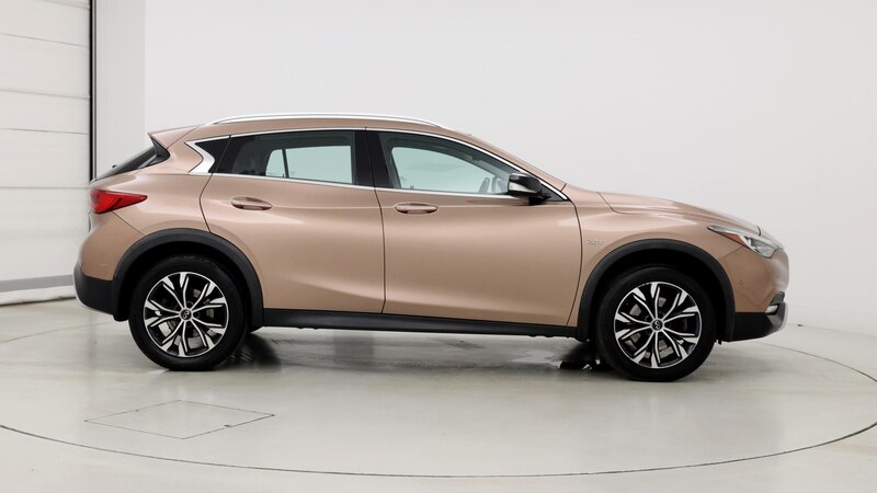 2017 INFINITI QX30 Premium 7