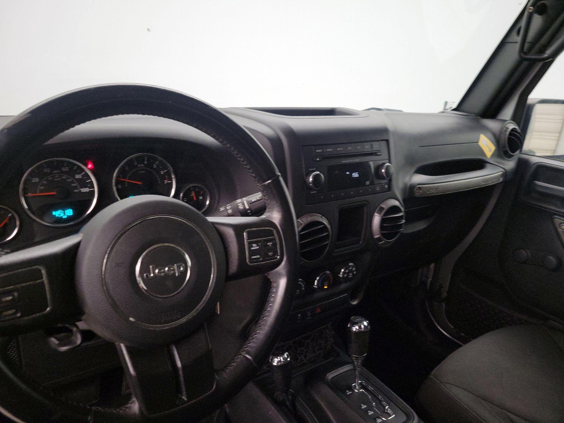 Thumbnail: 2018 Jeep Wrangler - 9