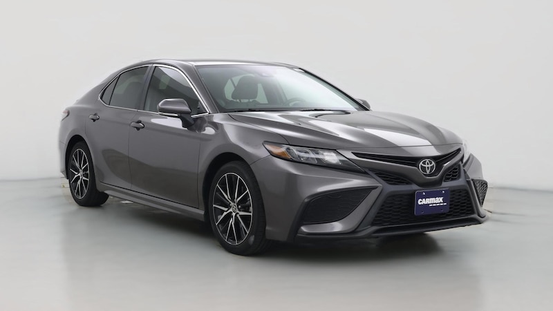 2022 Toyota Camry SE Hero Image