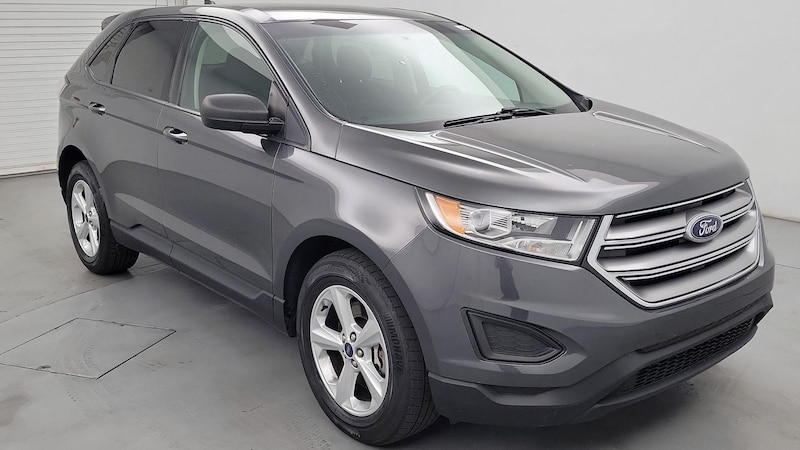 2017 Ford Edge SE Hero Image
