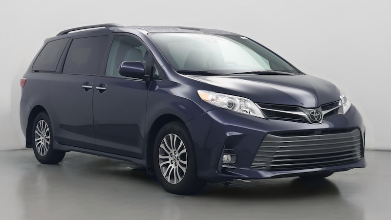 2018 Toyota Sienna XLE Hero Image