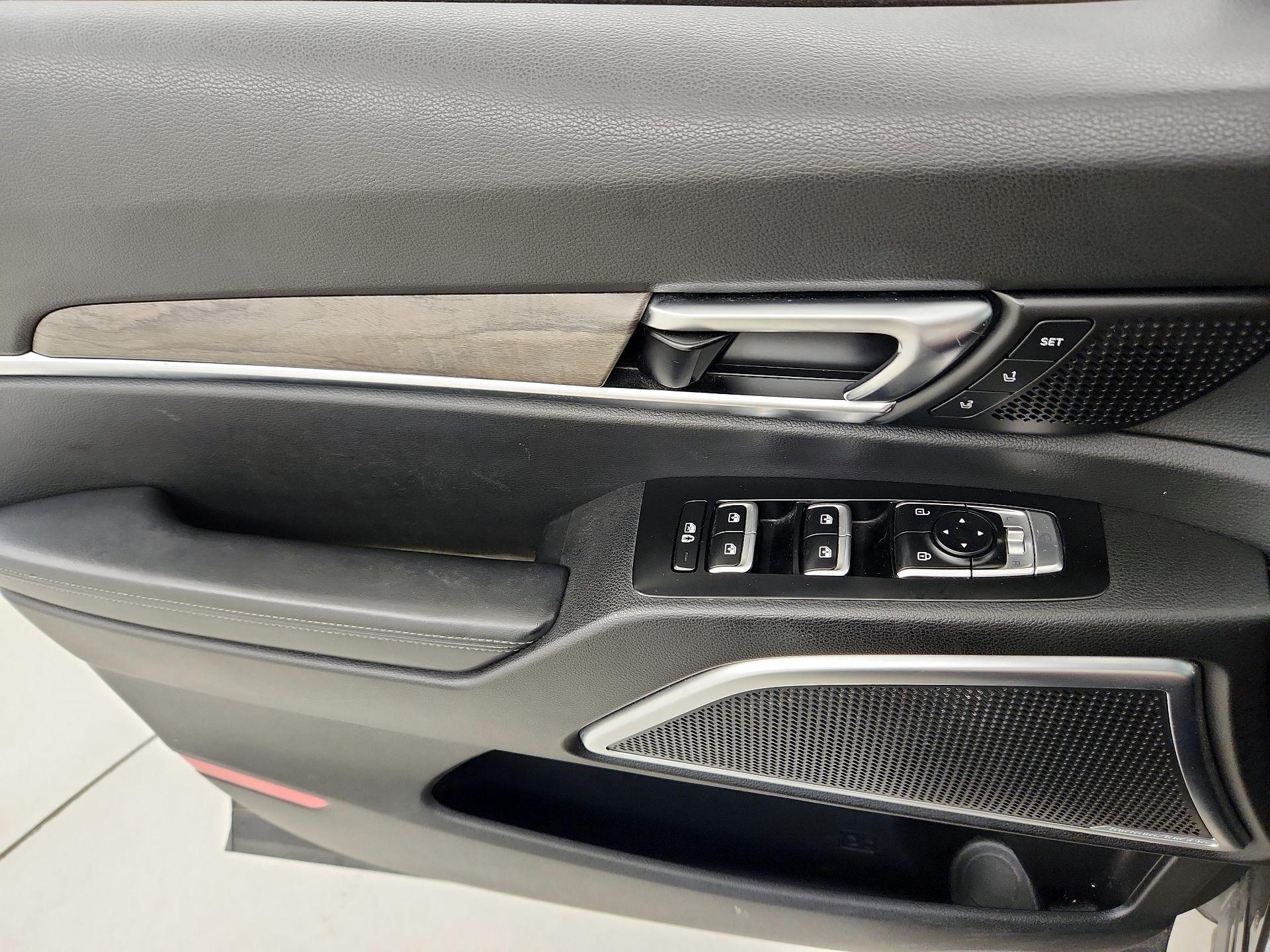 Thumbnail: 2020 Kia Telluride - 12