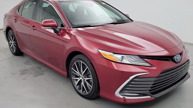 2022 Toyota Camry XLE Hero Image