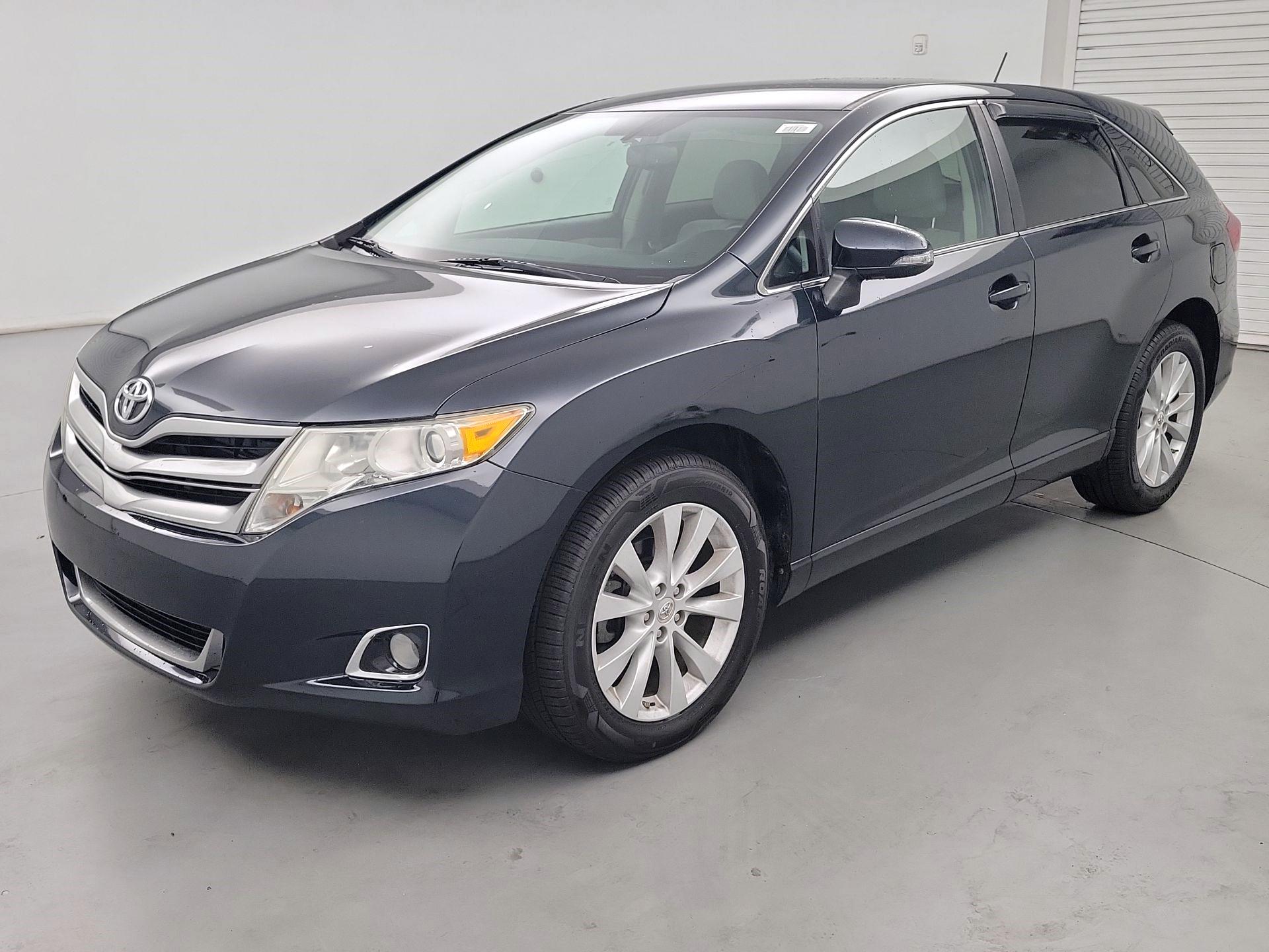 Thumbnail: 2013 Toyota Venza - 3