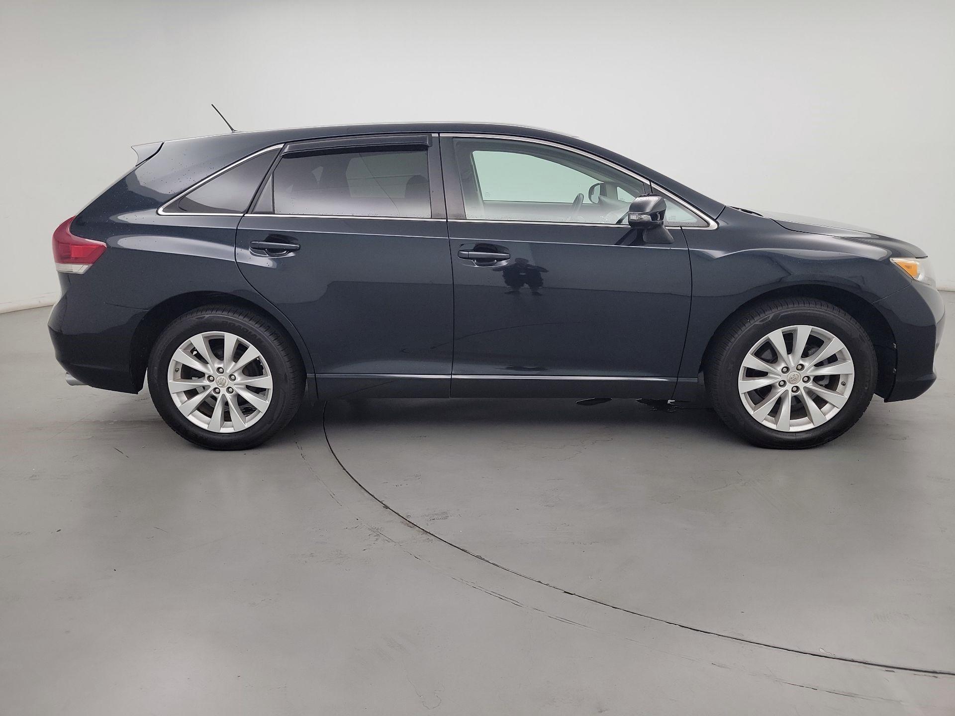 Thumbnail: 2013 Toyota Venza - 4