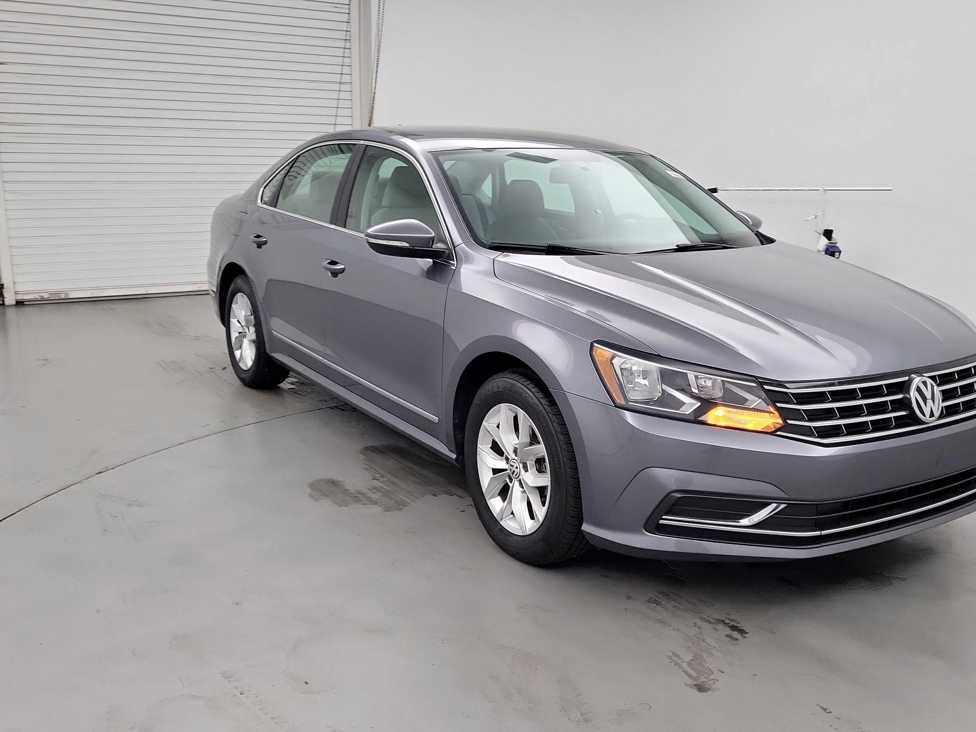 Thumbnail: 2016 Volkswagen Passat - 1