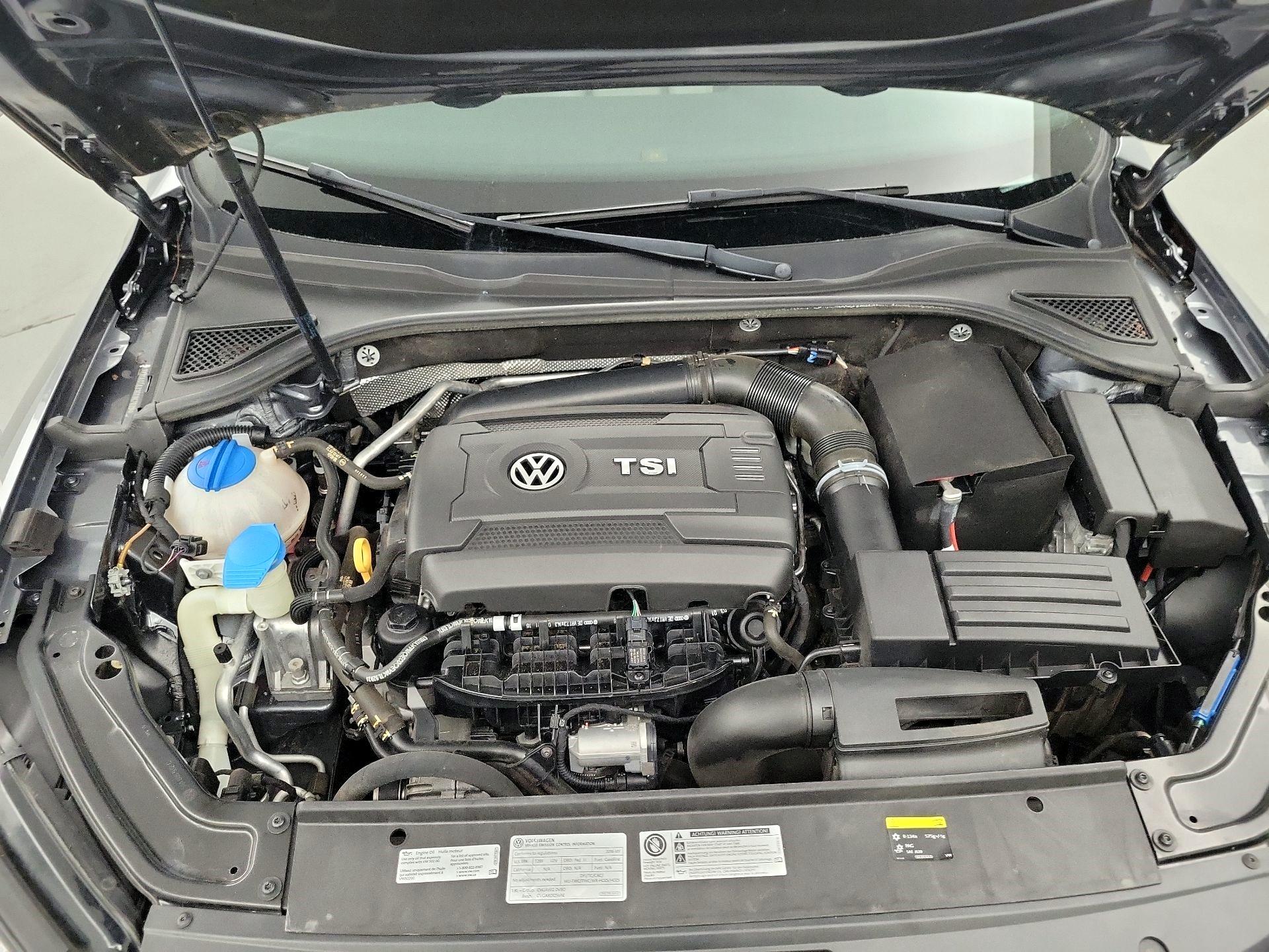 Thumbnail: 2016 Volkswagen Passat - 18