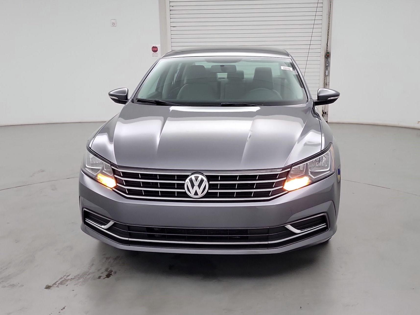 Thumbnail: 2016 Volkswagen Passat - 2