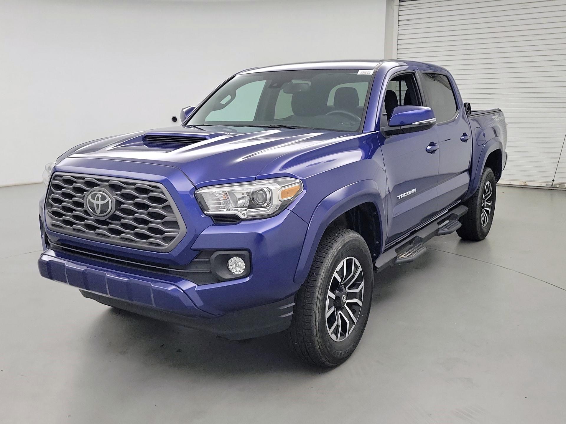 Thumbnail: 2022 Toyota Tacoma - 3
