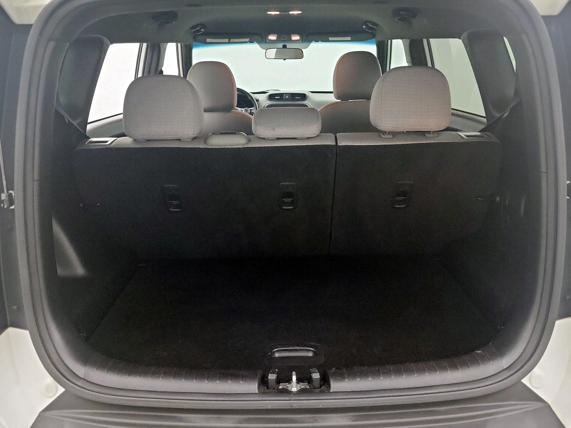Thumbnail: 2016 Kia Soul - 17