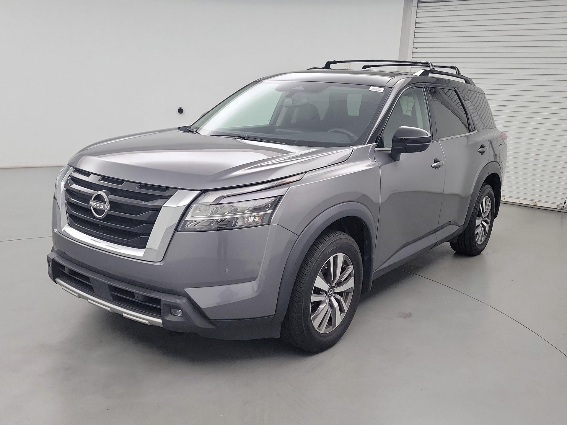 Thumbnail: 2022 Nissan Pathfinder - 3